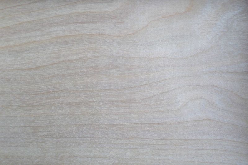 Permukaan kayu jati dengan serat rapat